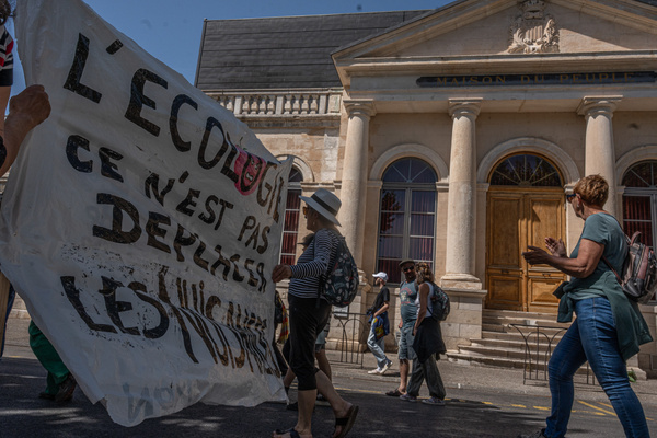 La lutte continue contre l'installation de l'usine Cyclamen à Millau